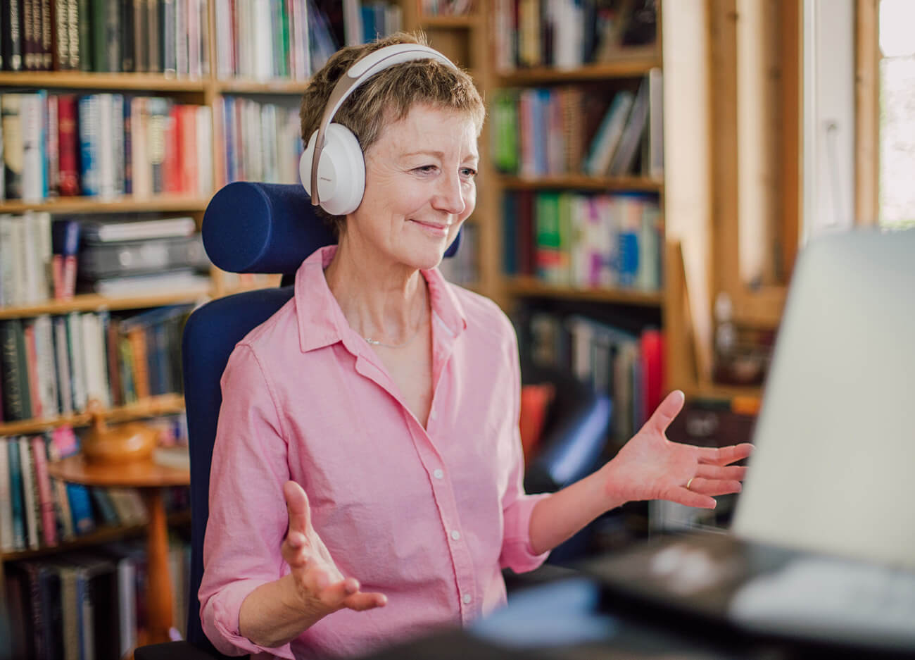 online coaching session in front of a computer